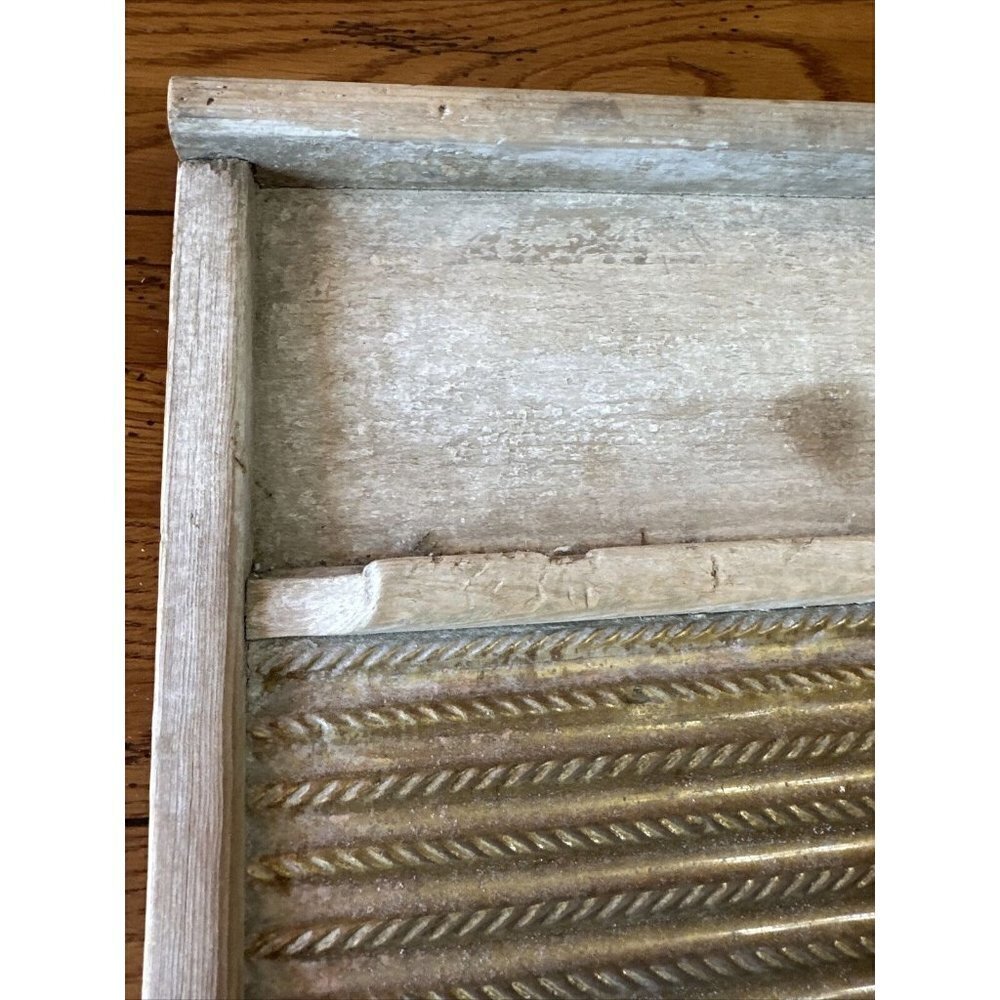 VINTAGE WASHBOARD - Picture 8 of 9